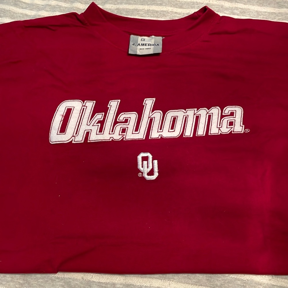Large Red University of Oklahoma T-shirt